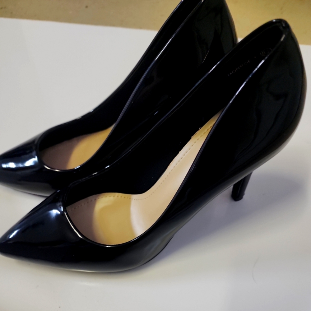 Top Moda Womens Black heels Size 8.5, NEW!